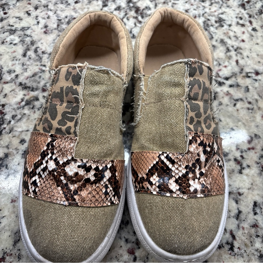 Jolimall Women’s‎ Leopard and Snake Print Slip-On Shoes